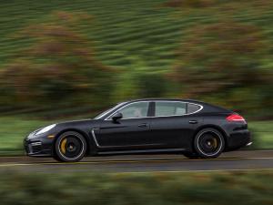 Porsche Panamera Turbo Executive 2013 года (US)
